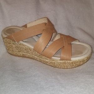 DONALD J PLINER "SARA" SLIP ON SANDAL WEDGES